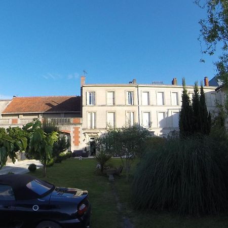 岸边住宿加早餐旅馆 Mortagne-sur-Gironde 外观 照片
