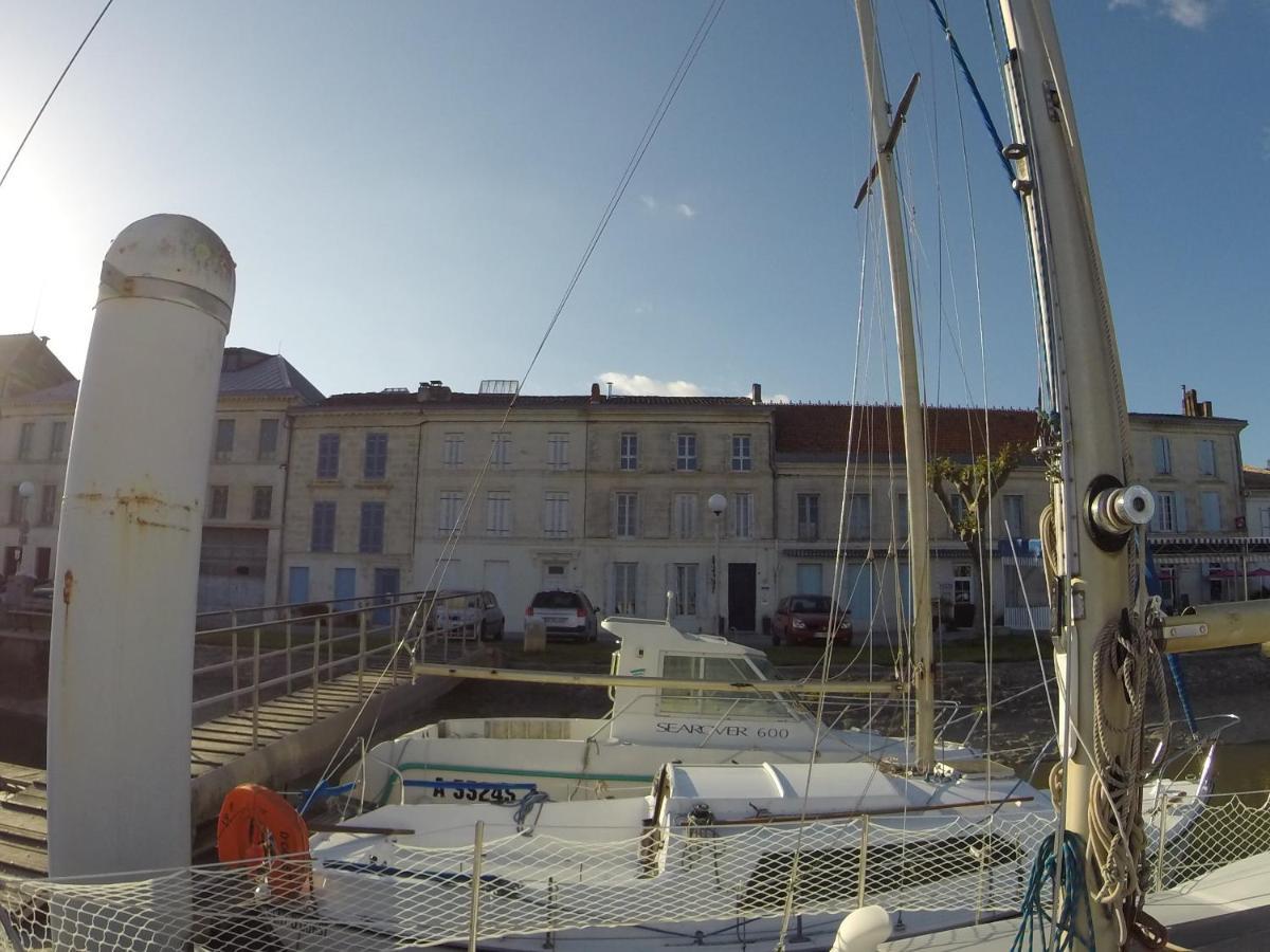 岸边住宿加早餐旅馆 Mortagne-sur-Gironde 外观 照片